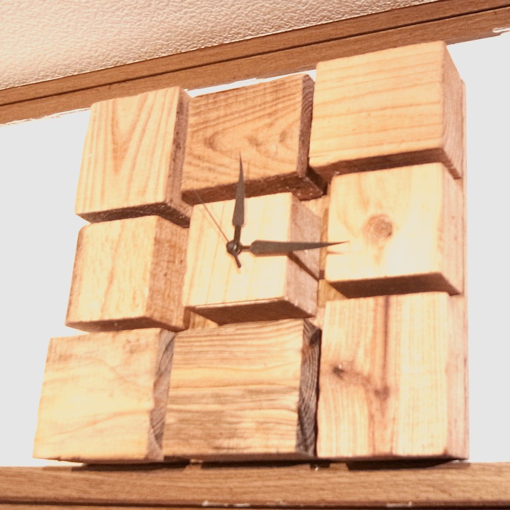 iboughtafixerup's tweet image. 端材で時計を作りました。詳細はYoutubeに載せているので是非見てください！
youtu.be/vH68mIgA1MU
#diy #diyclock