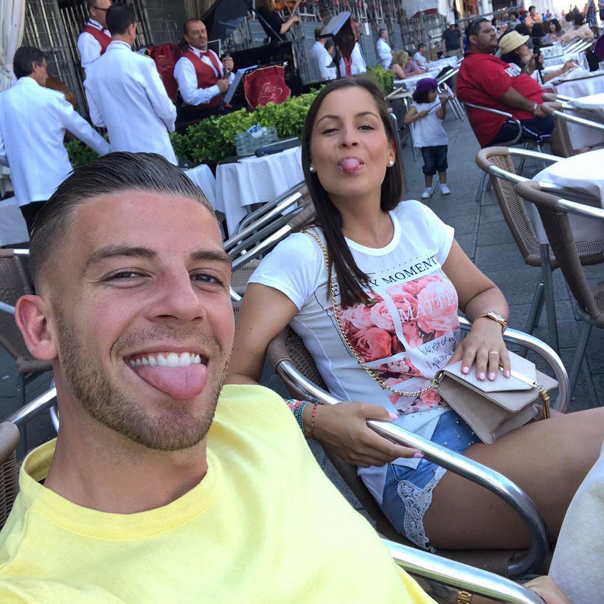 Toby Alderweireld On Twitter Happy Birthday To A Woman Who Is The Best Of Everything Wife Mother Lover And Friend No Words Can Describe How Thankful And Happy I Am To