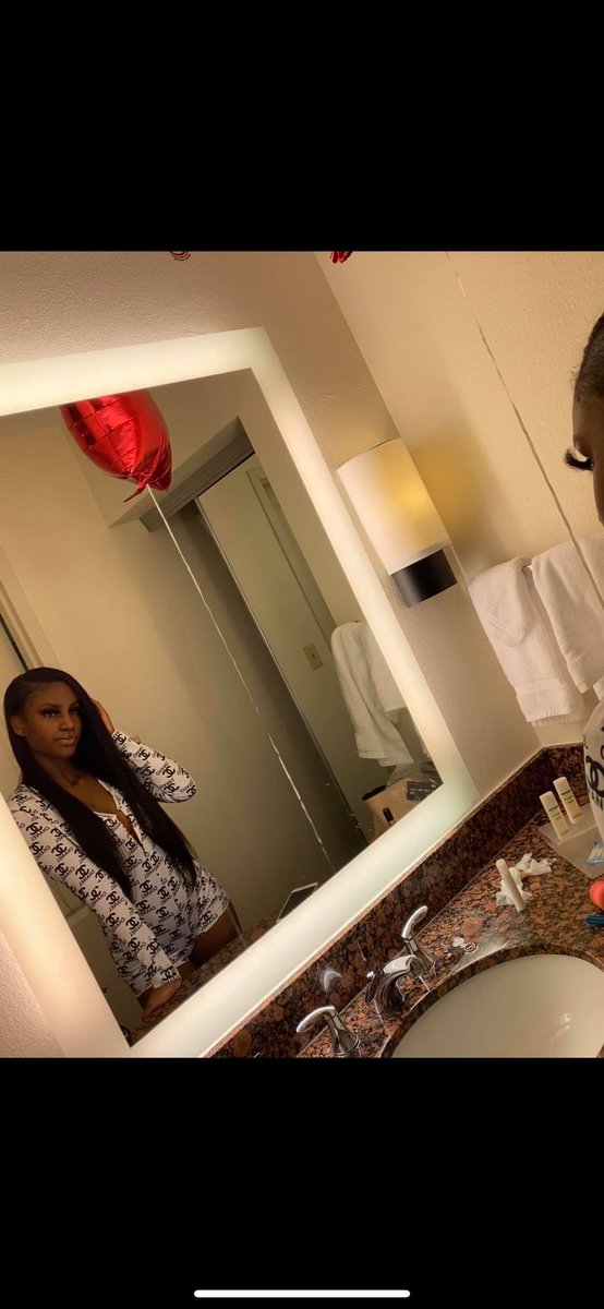 Richgirlcollec's tweet photo. CLIENT SELFIE in her richgirllounge π€πΌπ π₯ Enjoy your next event π₯
Girls night
Birthday
You name it ! πππ #RichMood #RichHabits #RichLooks #lashprovider #lipgloss #Sleepwear #lashqueen #richgirlstatus #makeuptist #lash #Mink #okc #beauty #makeupart #wakeupandmakeup https://t.co/9aXG01Po3u