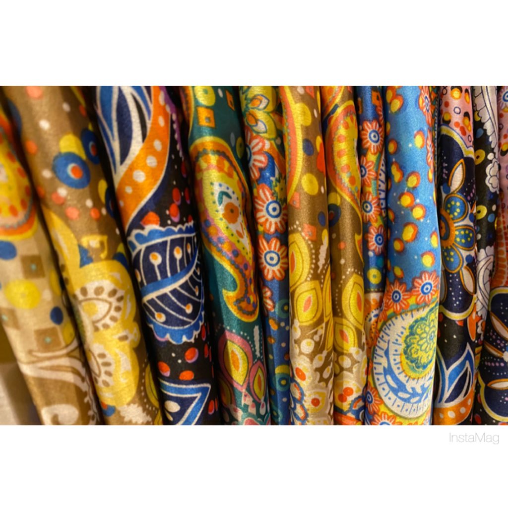 can_franca's tweet photo. Poc a poc us anirem ensenyant diverses novetats. Com la@col.lecció de fulards d’estiu! A un preu súper mini! #moda #estampats #canfrança #camprodon #girona #estàfetpertu https://t.co/lxkhaJxjnr