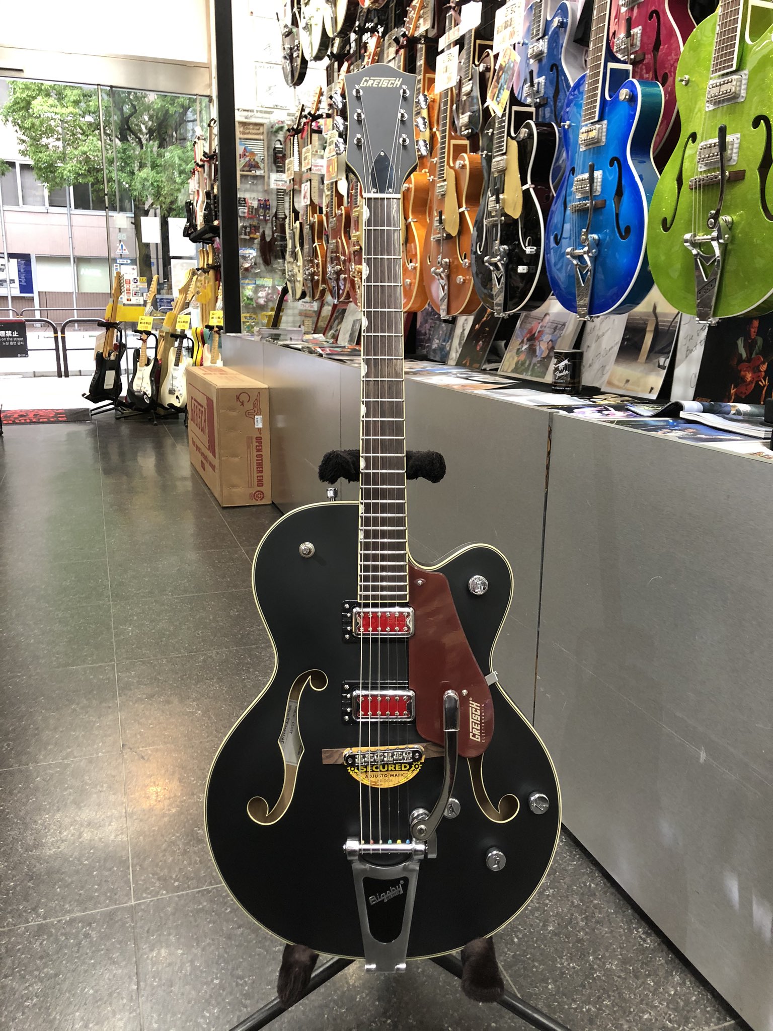 Gretsch グレッチ G5410T Bigsby Matte Black Gretsch G5410T EMTC Rat Rod Bigsby 2021 Matte Black | Reverb