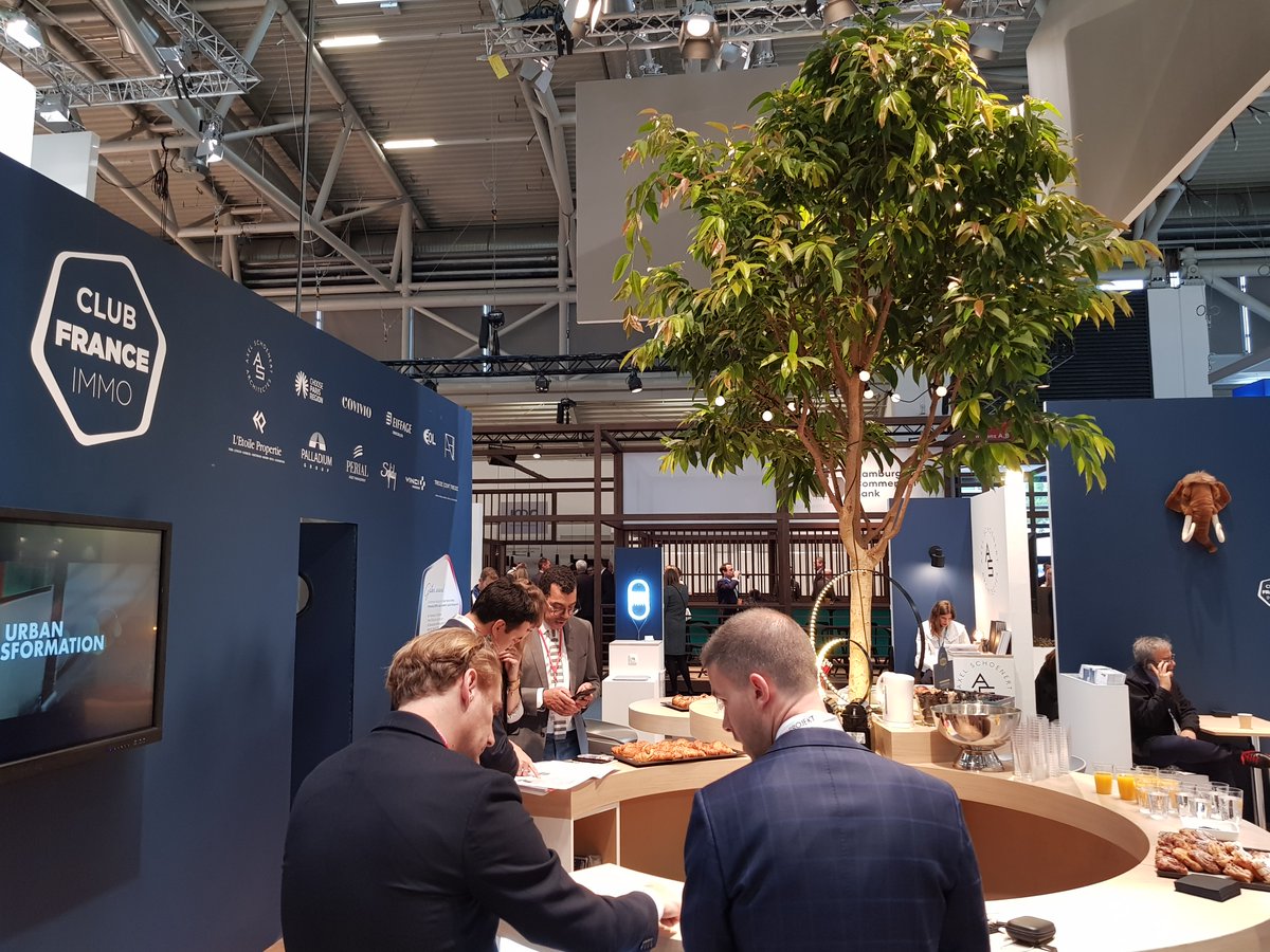 Mini-saga Club France - Episode 5 avec le #ClubFrance2019 !
Tous les lundis : ambiance #RetourVersleFutur !

Nouveaux venus <a href="/archibuildgpe/">ARCHIBUILD</a> @ChooseIDF <a href="/QUARTUS/">QUARTUS</a> <a href="/TailoraSAS/">Tailora</a> 

#immobilier #mondaymotivation
clubfrance.immo