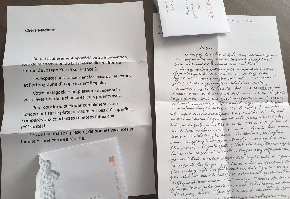 OMoussel's tweet photo. Je reçois du courrier à @CLGAnquetin suite à l’émission 🤩 Une lettre de compliments, une autre pour me faire la leçon sur la langue française... Ah là là c’est vrai il faut rester humble... 😅👩🏼🏫#touspretspourladictee #dictee #education #lettredefan #restehumble @LumniFR https://t.co/4fB6X1MpTq