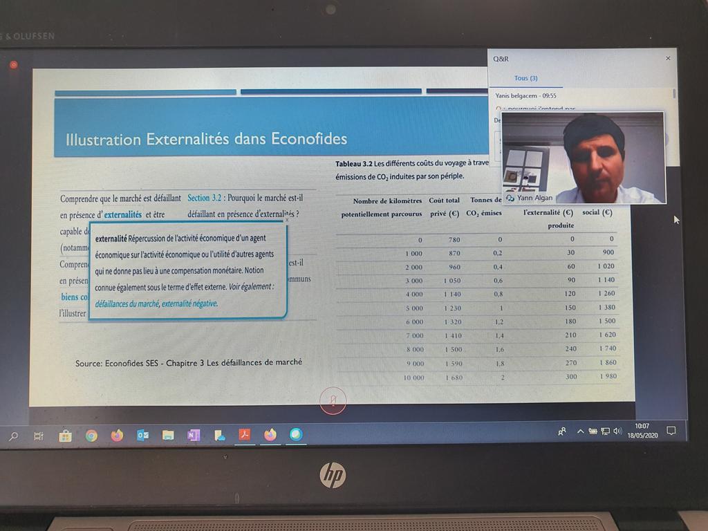 MVVignolles's tweet photo. En direct Masterclass L'economie de la crise du coronavirus par Yann Algan doyen EAP avec les ressource Econofides développée par @acversailles. Ressources disponibles pour tous les lycéens d'île de France sur https://t.co/a2ARDOfZcd https://t.co/WvZkBBCzXC