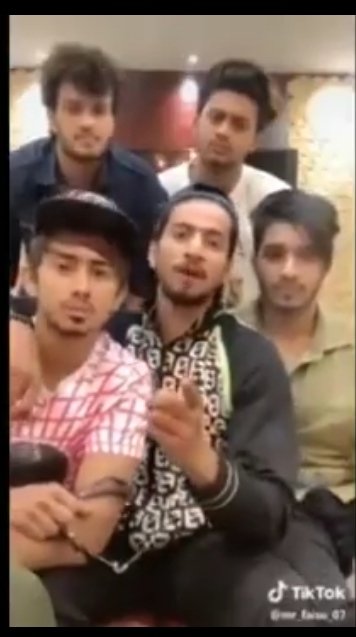 hinddaveer's tweet photo. #BanTiktok #mondaythoughts
Reasons -
Pic 1 : Promoting Acid Attack
Pic 2 : Religion/Community Abuse
Pic 3 : Rape threats
Pic 4 : Sexual Content

#BanTikTokInIndia and save teenager + youths of india.. What these idiots are doing in name of creativity is actually a bullshit. https://t.co/gEhaqpHwWF