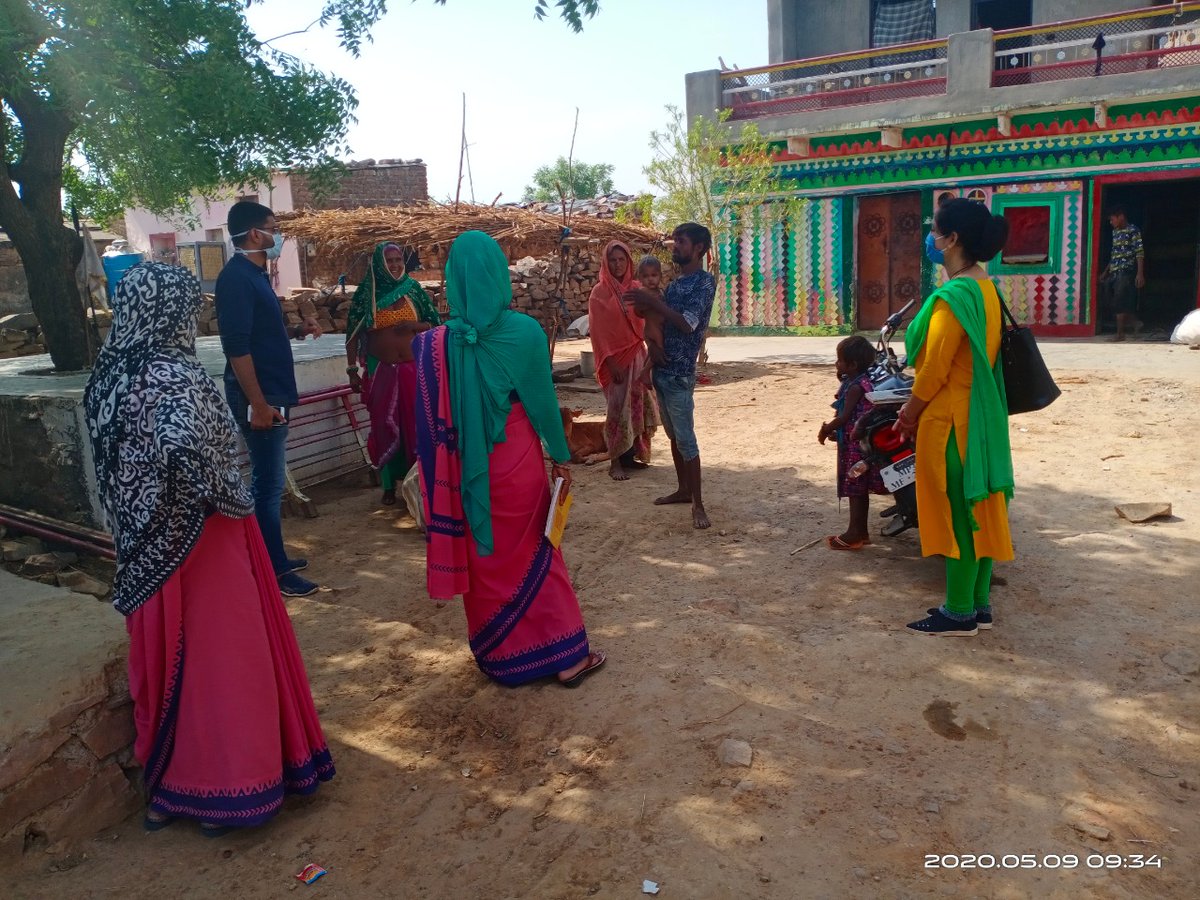SPreraks's tweet photo. Manish Kalwaniya, SBP has been visiting the Anganwadi Centres in Sheopur district, MP to monitor the growth of severely malnourished #children (SAM) &amp; working with frontline workers to ensure regular supply of  take home ration &amp; other supplements. #covid19 #health  @MinistryWCD https://t.co/Ztp6xsXwmb