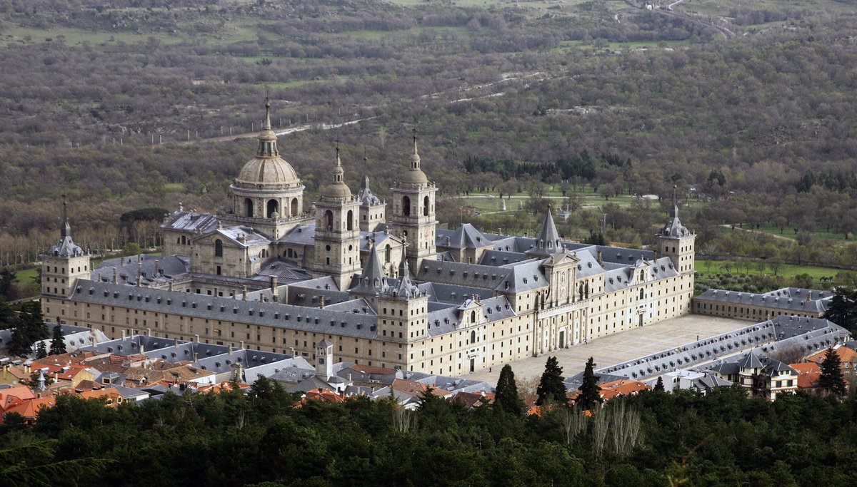 ComunidadesVyT's tweet photo. San Lorenzo del Escorial que junto a su vecino El Escorial, Cabeza del Sexmo de #Casarrubios, forman parte de la Comunidad de Ciudad y Tierra de #Segovia #ExtremaduraCastellana @TurismoSLorenzo @aytoescorial @aytosanlorenzo @CdEscorial @segovia_es https://t.co/BhwNrOJHNK