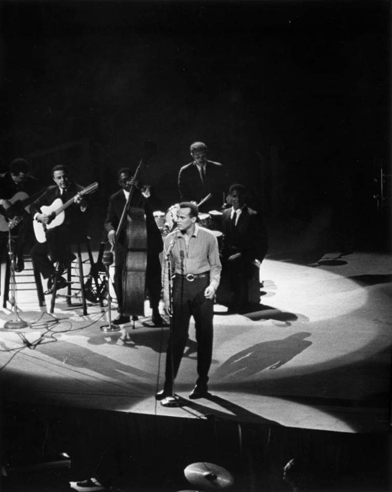 Clubpassionmar2's tweet photo. #marilynmonroe #clubpassionmarilyn #1962 #madisonsquaregarden #jfk #happybirthday #ellafitzgerald #mariacallas #harrybelafonte #isadoremiller #rfk #stephensmith #arthurkrim #mathildekrim https://t.co/uNwsIiRNw4