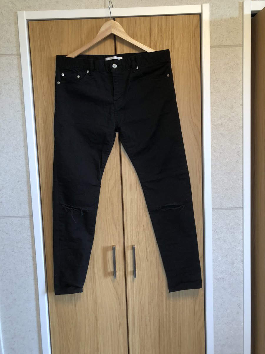leon_____0207's tweet photo. #売ります
#OVERDESIGN
#オーバーデザイン
#WVM
#拡散希望
1枚目2枚目
OVERDESIGN
セットアップ
サイズL
¥20,000
3枚目
OVERDESIGN
デニム
サイズ34
¥15,000
4枚目
WVM
ダメージジーンズ
サイズ34
¥9,000
詳細はDMで
RTお願いします🤲 https://t.co/Y8pdGQmEQL