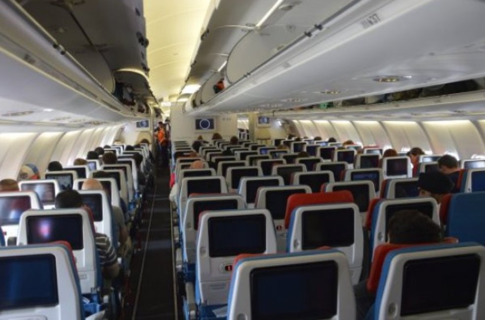 Baisse de prix des billets, services à bord réduits, longues escales, avions moins récents... Ces nouvelles mesures qui pourraient totalement changer notre façon de voyager en #avion 👉alibabuy.com/actualite/voya…