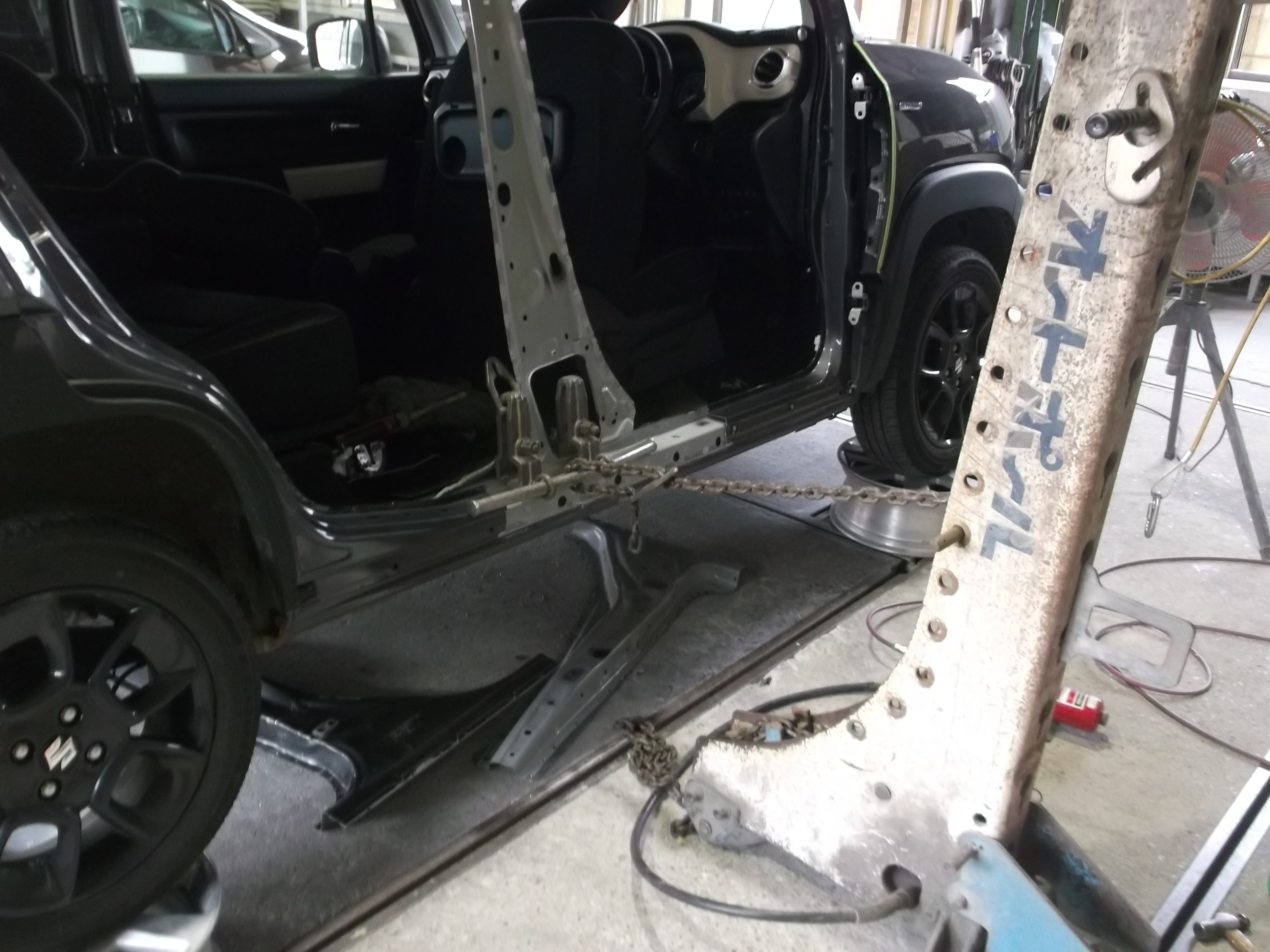 Twitter এ 千葉松戸自動車板金塗装修理タキザワ自動車 スズキ クロスビー 右側面大破 センターピラー修正交換 板金塗装修理 タキザワ自動車 クロスビー ハスラー フレアー クロスオーバー 板金塗装 車修理 事故車 事故車修理 保険修理 品質重視