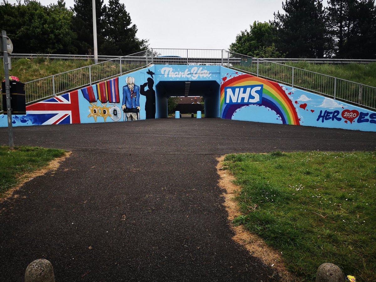 laurengill331's tweet photo. How amazing is this 😍😍 @captaintommoore #ballymacash #lisburn #CaptainTomMoore #NHS https://t.co/eCbYh2gz7V