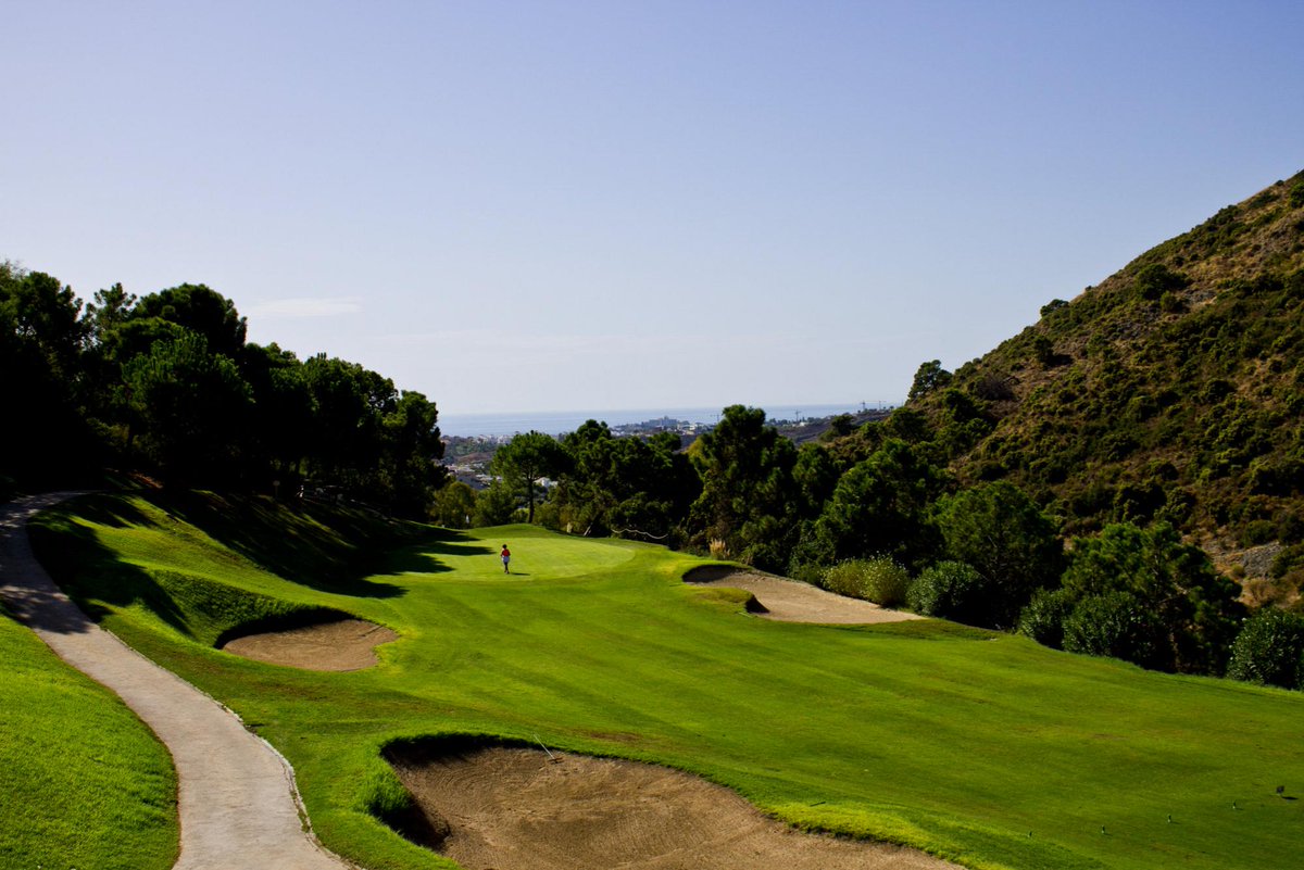 golfinspaincom's tweet image. Today we being phase 1 on the Costa del Sol 👏 
La Cala Golf (which brings its low season forward) and Los Arqueros are now OPEN ⛳⛳

golfinspain.com/gis/circulares…