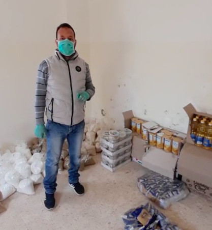 HOPESMadad's tweet photo. In response to #COVID19, Ahmad & Mostafa, alumnus of the #HOPESproject funded by the #EUTF4Syria launched the “I am a Human” initiative together with some of their friends. They gather food supplies & distribute them to families in need in Lebanon. @eu_near @EUinLebanon https://t.co/tHUa15grSi