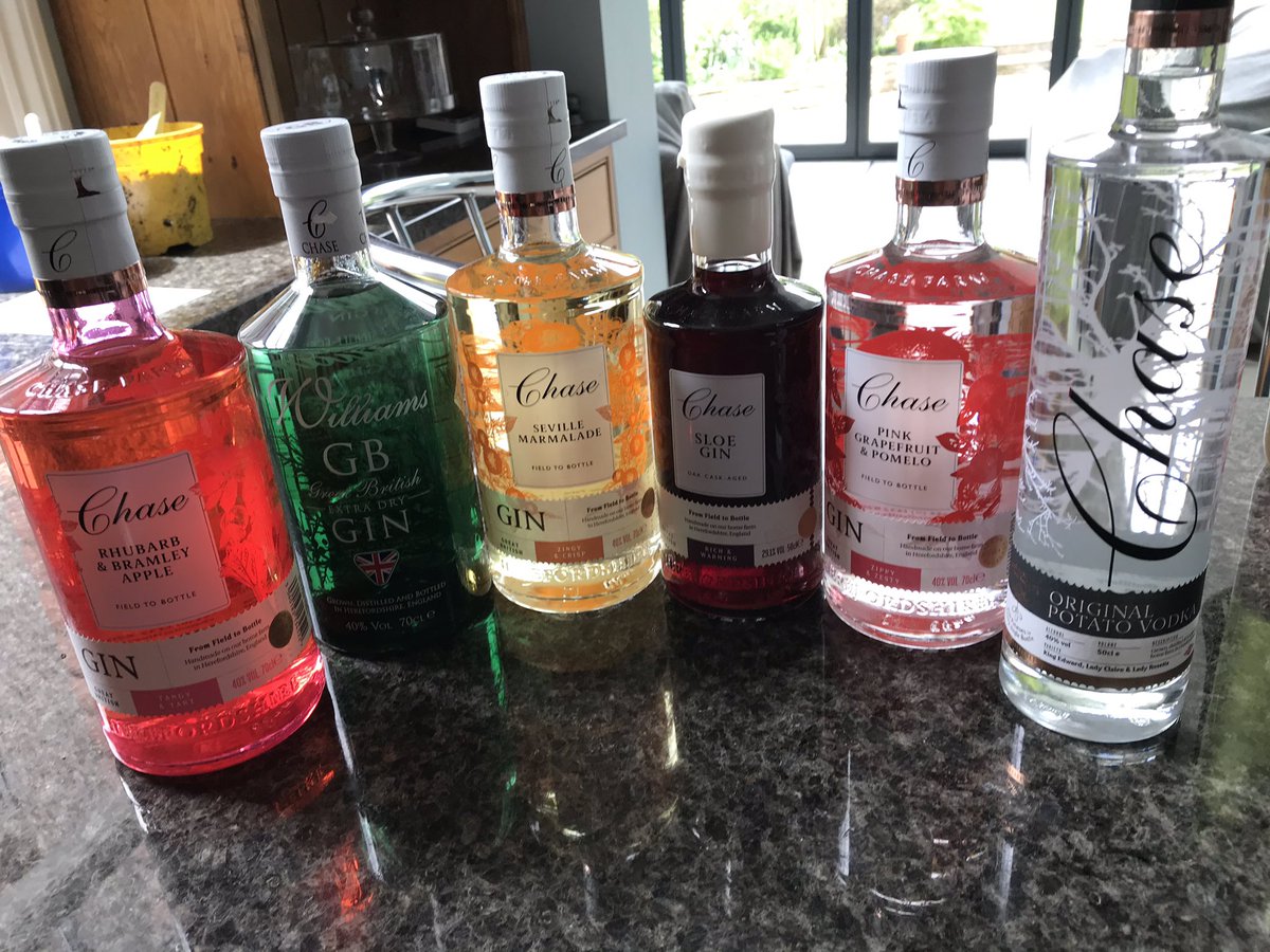 Sarah_Clee's tweet photo. Fabulous fun home made gin tasting. 6 bottles, 6 families @chasedistillery ending with Sloe Cobbler recommended by @MerlinFDC4 great lockdown togetherness https://t.co/5kjUcxtJjc