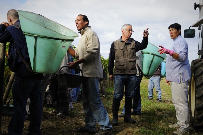FarrVintners's tweet photo. Everyone at Farr Vintners is heartbroken to hear about the passing of our great friend Denis Durantou. Denis was a wonderful, generous man &amp; without doubt one of the greatest winemakers in the world. You can read Stephen Browett's piece about Denis here:

https://t.co/JRudoW0W1B https://t.co/F0VwjQv7Bk