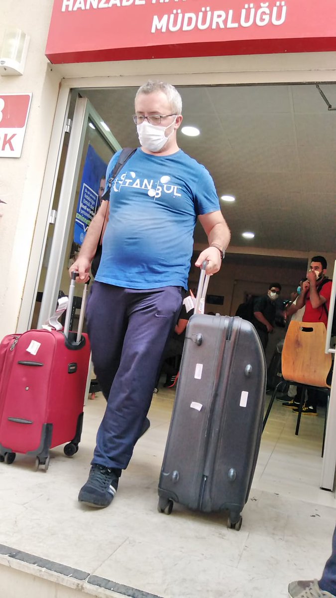 Burkina Faso’dan gelen ve 14 gün süre ile #Buca Hanzade Hatun Kız Yurdunda misafir ettiğimiz vatandaşlarımız bu sabah evlerine yolcu edildi.🌸 #RamazandaevsahibiGSB
<a href="/mehbaykan/">Mehmet Baykan</a> <a href="/NuammerUslu/">Nüammer USLU</a> <a href="/BLL__YILDIRIM/">𝓑𝓲𝓵𝓪𝓵 𝓨𝓘𝓛𝓓𝓘𝓡𝓘𝓜</a> @Izmir_GHSIM