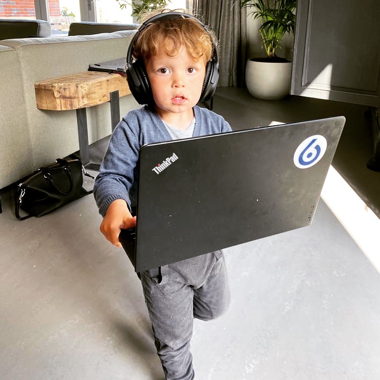 Levi9company's tweet photo. Ready for a new week! Head phones on ✅ laptop ✅ #tgim #levi9 #techie #littleniner #techboy #techcompany #letsdevelop https://t.co/ejMHwrb8ht