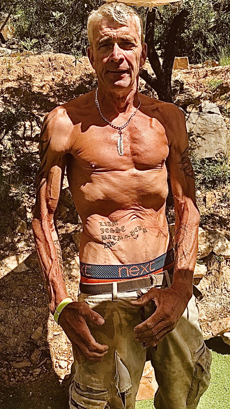 EYSrrlxWAAE9CE6.jpg:large