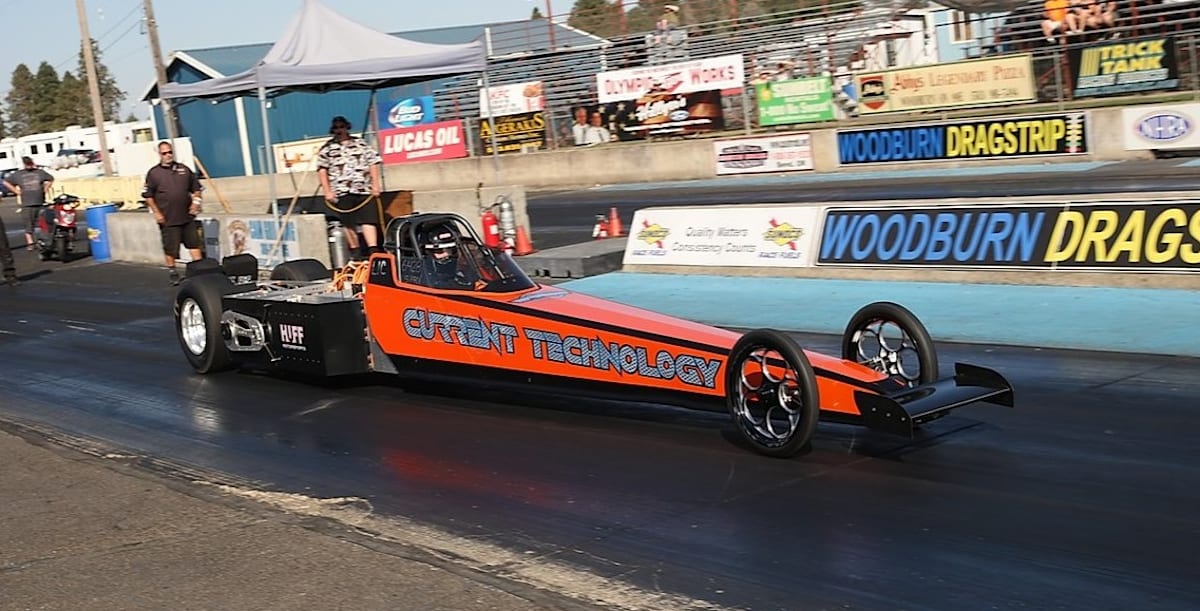 SwissChamberNL's tweet photo. #dragster #dragracing #CurrentTechnology #SteveHuffrecord #EV An electric dragster has passed 200MPH for the first time https://t.co/paDLD8fgjr https://t.co/iOCbMReoLj
