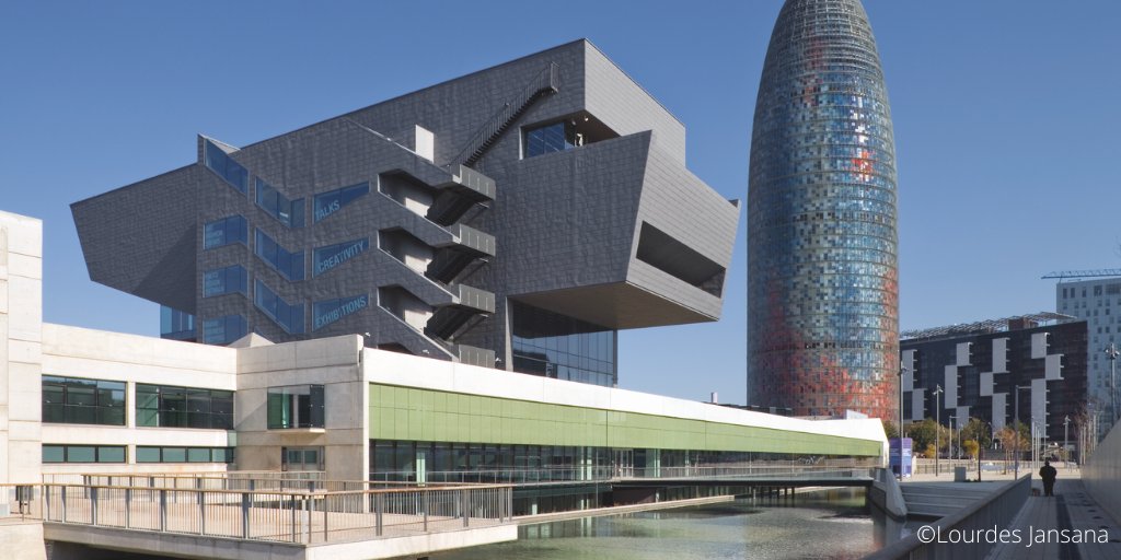 bcn_ajuntament's tweet photo. 💡 Vols conèixer les domus romanes de #Barcelona? O bé gaudir en família amb els jocs de pistes del @museudeldisseny? Els museus de la ciutat es reinventen per celebrar un #DiaMuseusBCN molt especial! 👉 https://t.co/HOunqaMUZe #desdecasa #BarcelonaCultura #DIM20 https://t.co/aMJYkK8knb