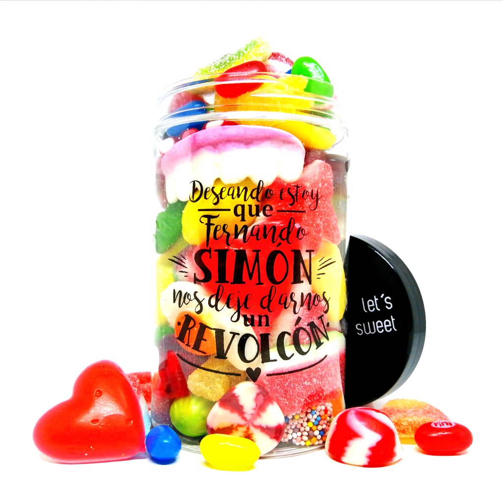 lets_sweet's tweet image. Deseando estoy que #FernandoSimon nos deje darnos un revolcón 😜 #diselodulcemente #QuedateEnCasa