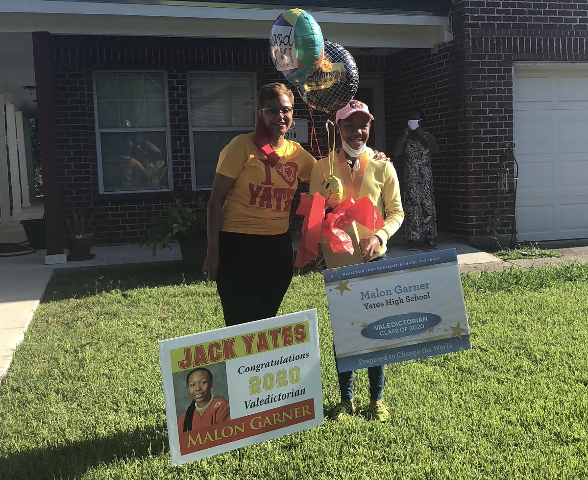 JackYatesHigh's tweet photo. This morning we got a chance to surprise our outstanding Valedictorian & Salutatorian!
First up: @MalonGarner - Number 1 in her class! A leader on & off the court for @JackYatesGBB! @tguilloryHISD @HoustonISD @TeamHISD https://t.co/63LMw7RM48