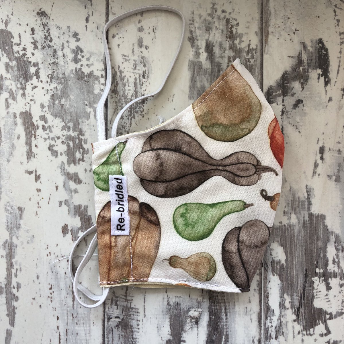 Rebridled's tweet photo. face masks available 
Only £10

https://t.co/93FDZoZj36 

#countryliving #bengalcat #cats #facemasks #facemask #gardening #mensfacemask #lovebirds https://t.co/MLvtyNh59Y