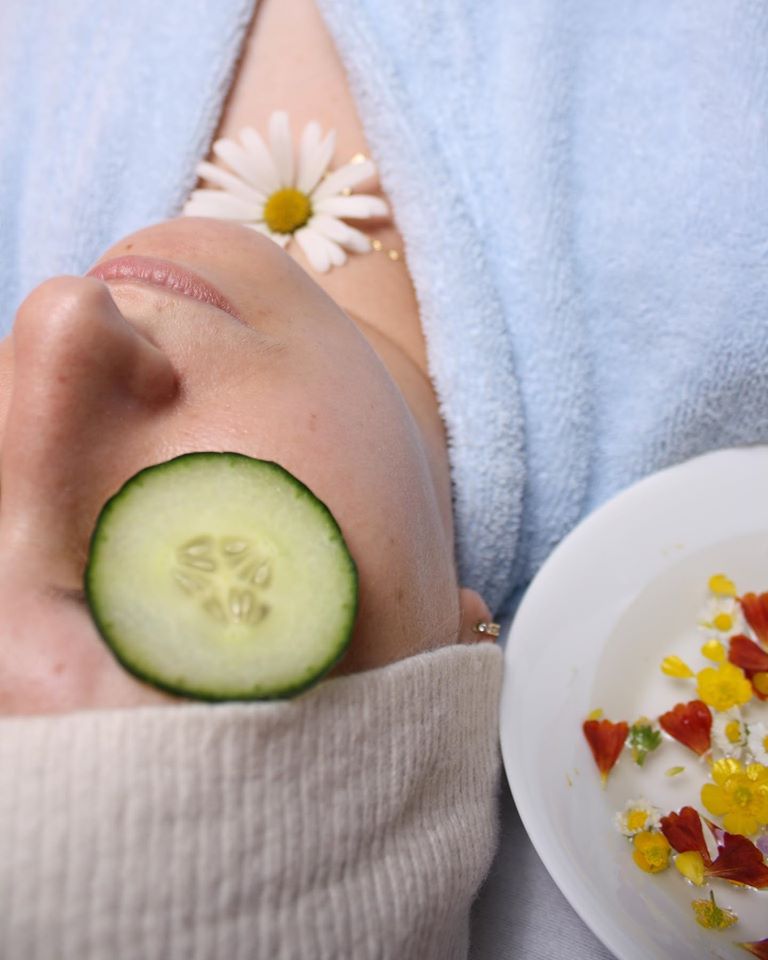 Derma_Med's tweet image. Derma_Med We are offering individualized consultation services. Our Master Aestheticians can offer you a free, private mini-refresher course on many topics of interest for your spa. Click the link linktr.ee/dermamedsoluti… and sign up for a phone consultation.