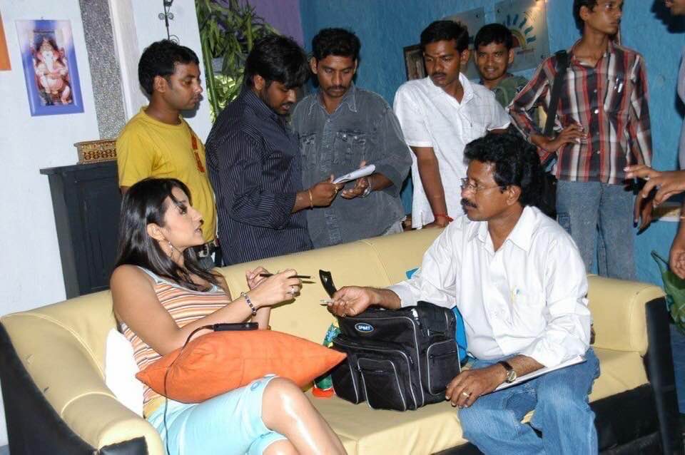 EYT12chU0Acge4i?format=jpg&name=medium