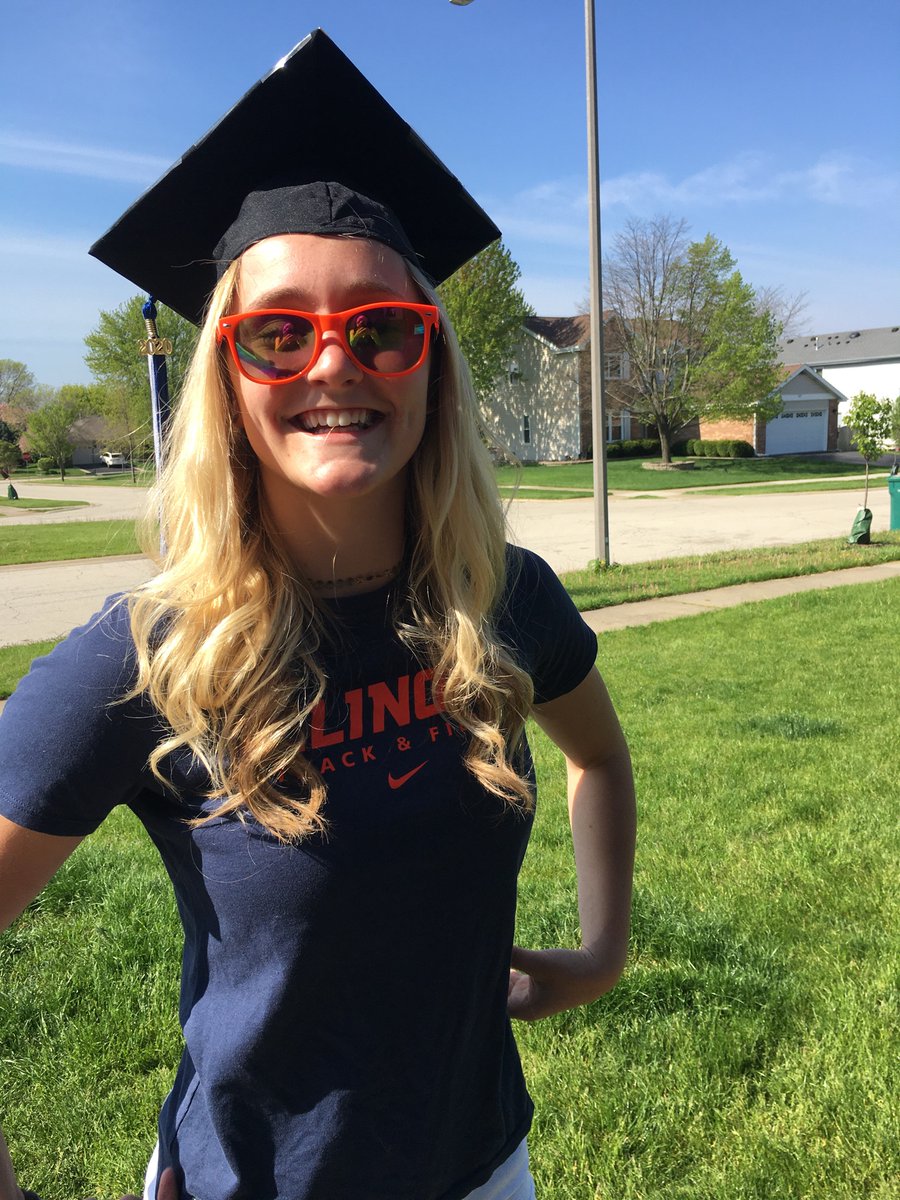 MROTHAS's tweet photo. @IlliniAthletics My daughter, Kelsey Rothas, who just committed to the Track And Field team as a Pole Vaulter next fall 2020. Joining her former teammate, Alyssa Morello  😊 https://t.co/MTghq2AQVZ