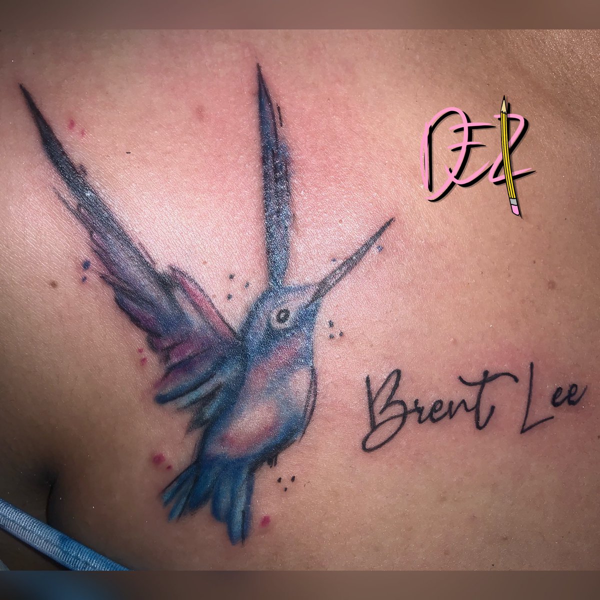 _DayummDez's tweet photo. Hummingbird chest tattoo πβ¨π
ββββββββ
Shop re-opened TODAY, I am booking for JUNE only. πͺπ½β¨
β’
β’
β’
#DayummDez #DΓZ #dallasartist #femaleartist #femaletattooist #femaletattooartist #inky #tatted #Mood #creative #creativeinfluencer #painfulink #solidink #freestyle https://t.co/TSTaFk1qij