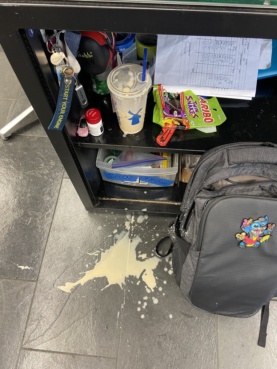 Dear <a href="/DutchBros/">Dutch Bros Coffee</a> 
Please bring back your old style cup lids or make these new ones an option.
They absolutely SUCK.
Sincerely, everyone.