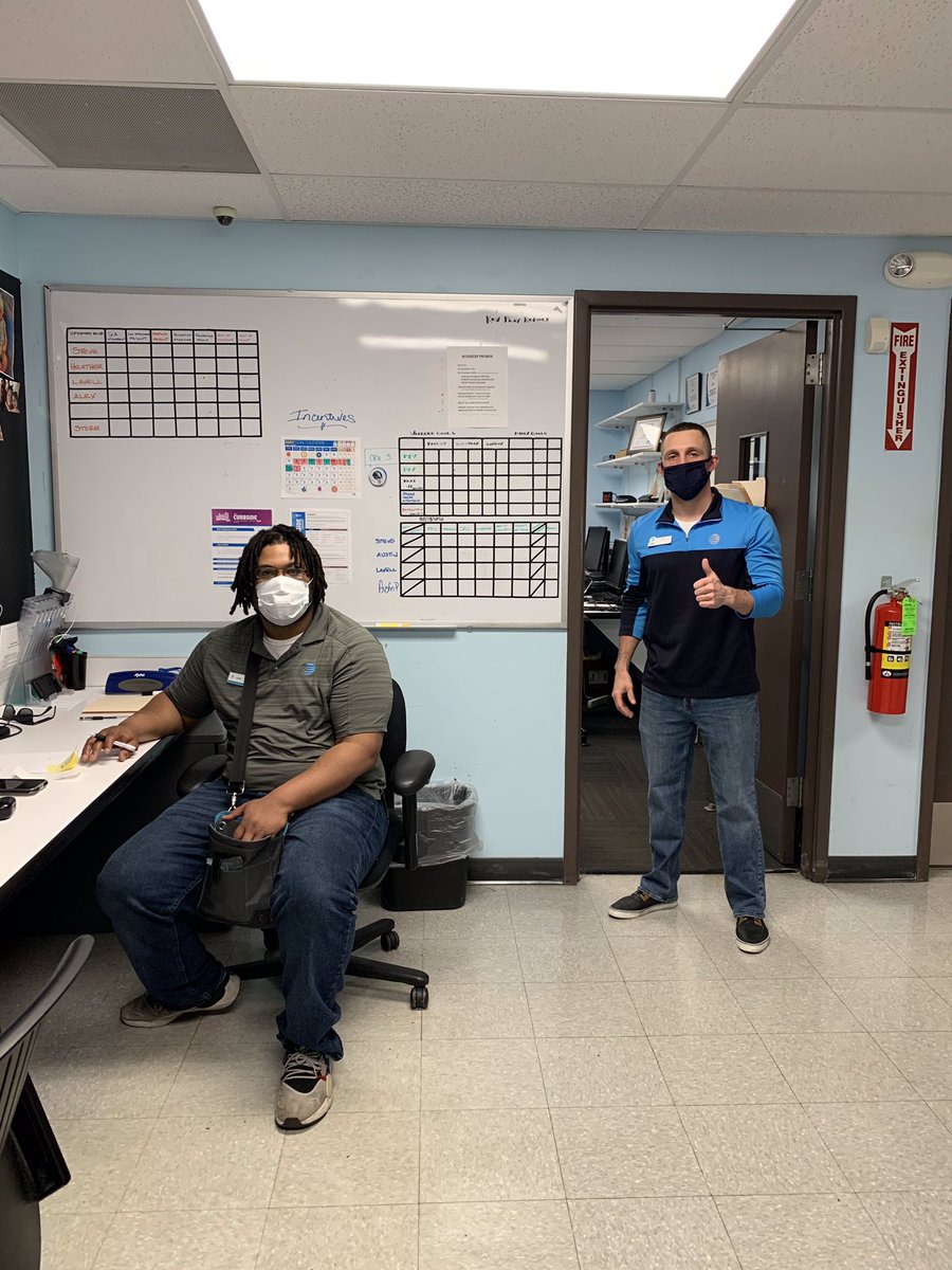 gregsampoUNY's tweet photo. Team Work Makes The Dream Work!! 4 CRU out of Cicero to start the day! @ZacharyCousine2 @mlightcanarelli @DFraser0107 @PortzlineJen @marcellobenny https://t.co/csCGJGD9w4