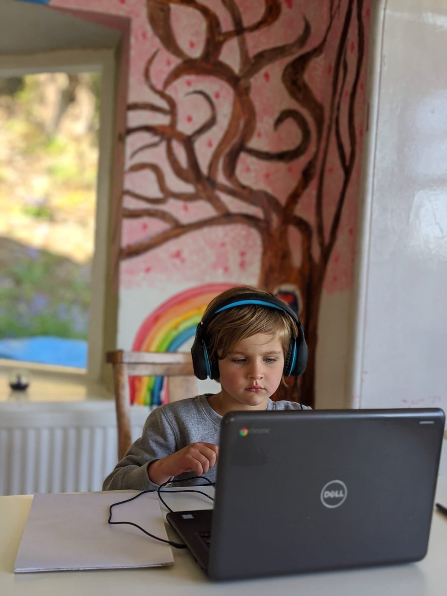 keyworkerkids's tweet image. Share your ‘rainbow 🌈 hope’ photos with us and see your work in our online gallery @keyworkerkids #rainbowsofhope #COVID19 #MondayMotivaton