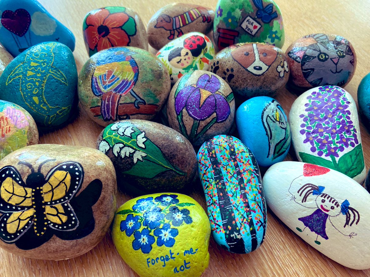 MSHospice's tweet photo. More beautiful #ComfortPebbles arrived today for our patients and families.
Thank you @CPebbles2020, we are so pleased to be involved in this community initiative 💙
#comcomcovid #pallicovid #comfortpebbles #compassionatecommunity https://t.co/UUvXBYjAqi