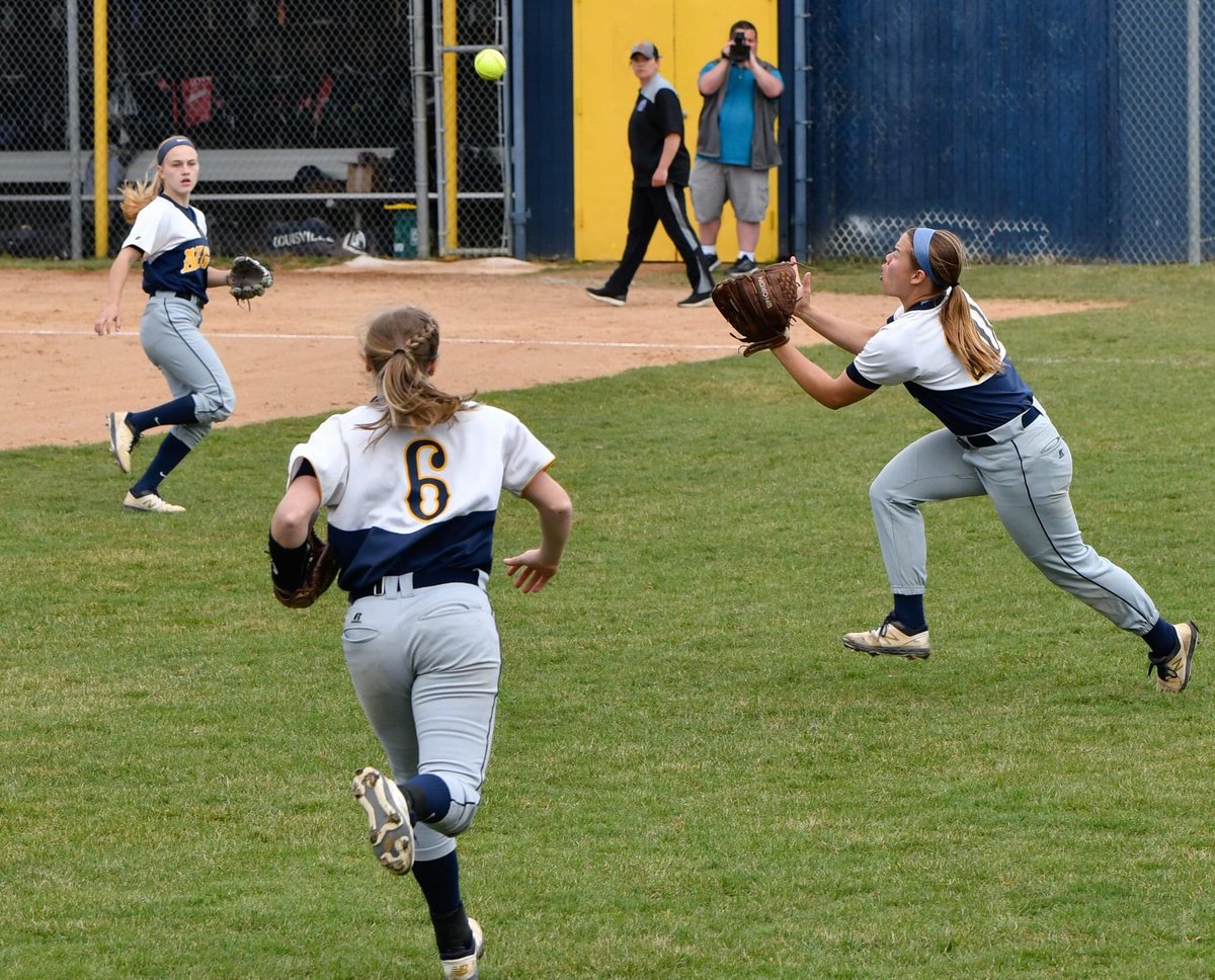 AugieSoftball's tweet photo. Can’t wait to put a #SeniorSpotlight on our final senior, @KendallCornick 🥎 

#CarryTheChip | #BuildingChampions https://t.co/PQQSEpOrIL