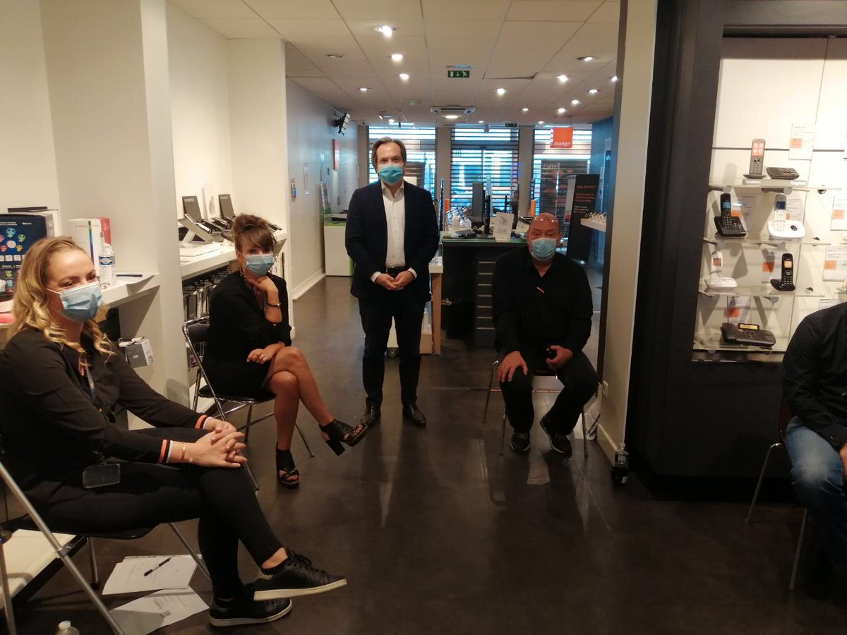 LudovicGuilcher's tweet photo. Visite ce matin à la boutique de Cambrai qui réouvre ses portes ! Chers clients , l’équipe vous attend masquée et en toute sécurité !!
Afin de vous accueillir dans les meilleures conditions , prenez rdv sur https://t.co/Mrw3ExfUvk ou composez le 0800 02 55 55 . A très vite 👍 https://t.co/wAZctlRkLx
