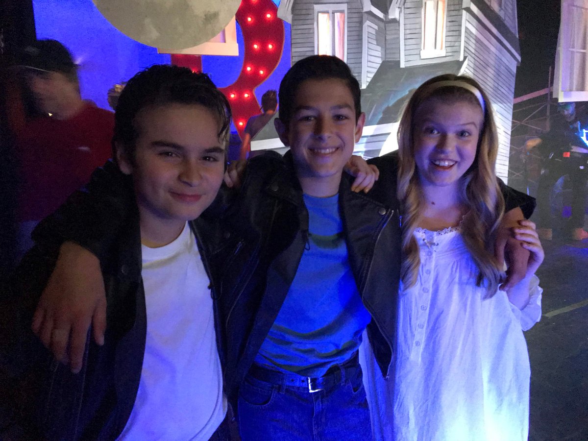 I miss so much right at this moment. But I am really missing being on the @millionlittlethingsabc set with @officialchanceh and <a href="/bodhisabongui/">ؘ</a> 
-
-
-
#AMillionLittleThings #ABC #TV #NetworkTV #Friends #Fun #Actress #Singer #Setlife #Grease #Teen #TeenActress #Vancouver #Travel