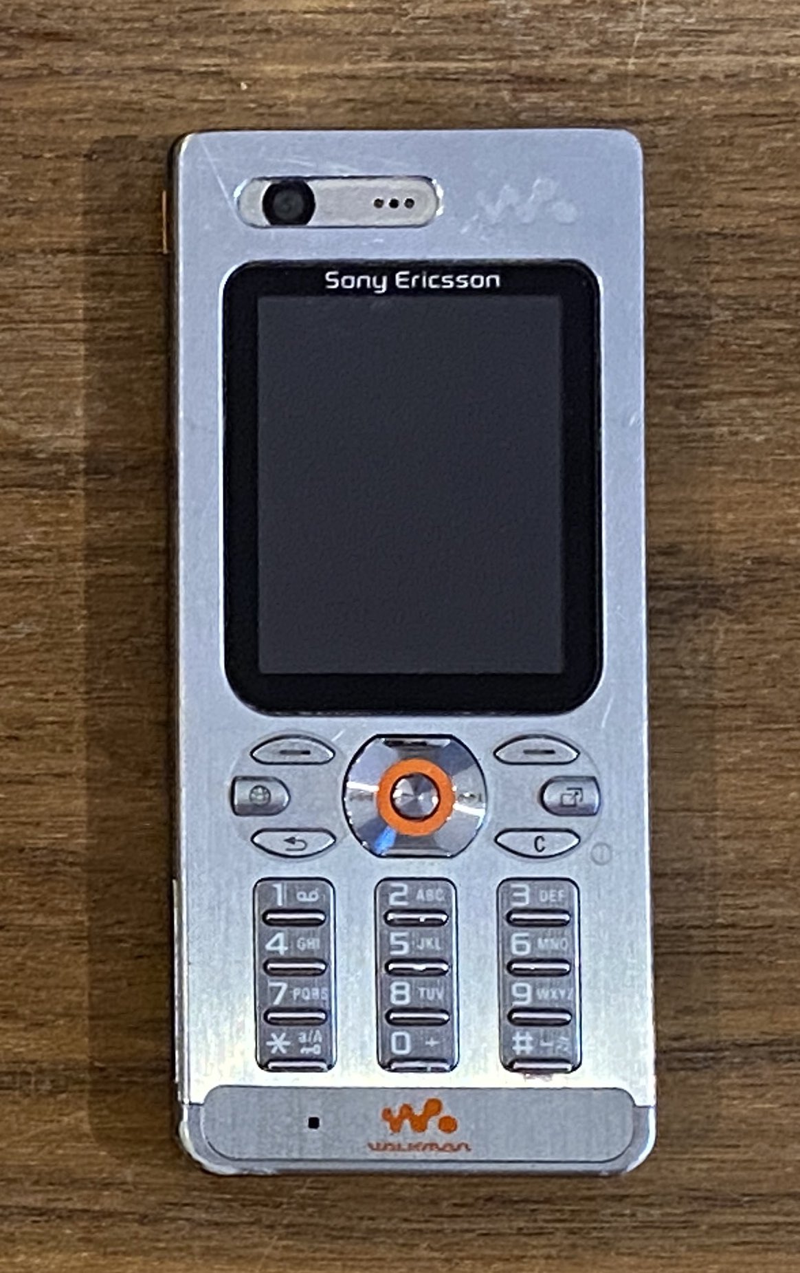 Sony Ericsson W880i Release Date