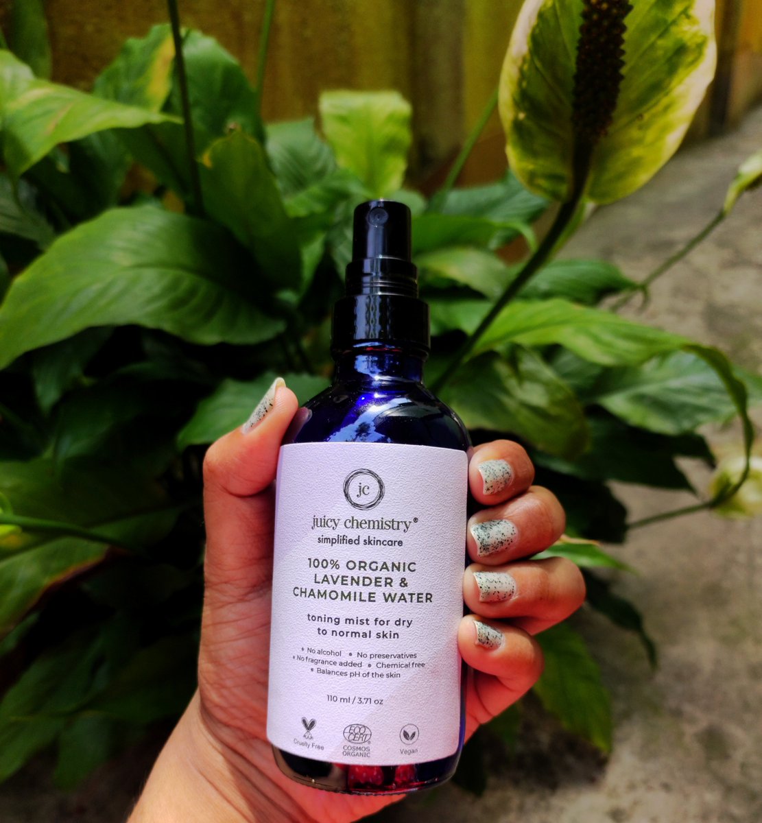 cosmetics_arena's tweet photo. Juicy Chemistry Lavender and Chamomile Water Review | Toning Mist for Dry to Normal Skin - https://t.co/2fV6H3mKFZ https://t.co/F9YbendcWm