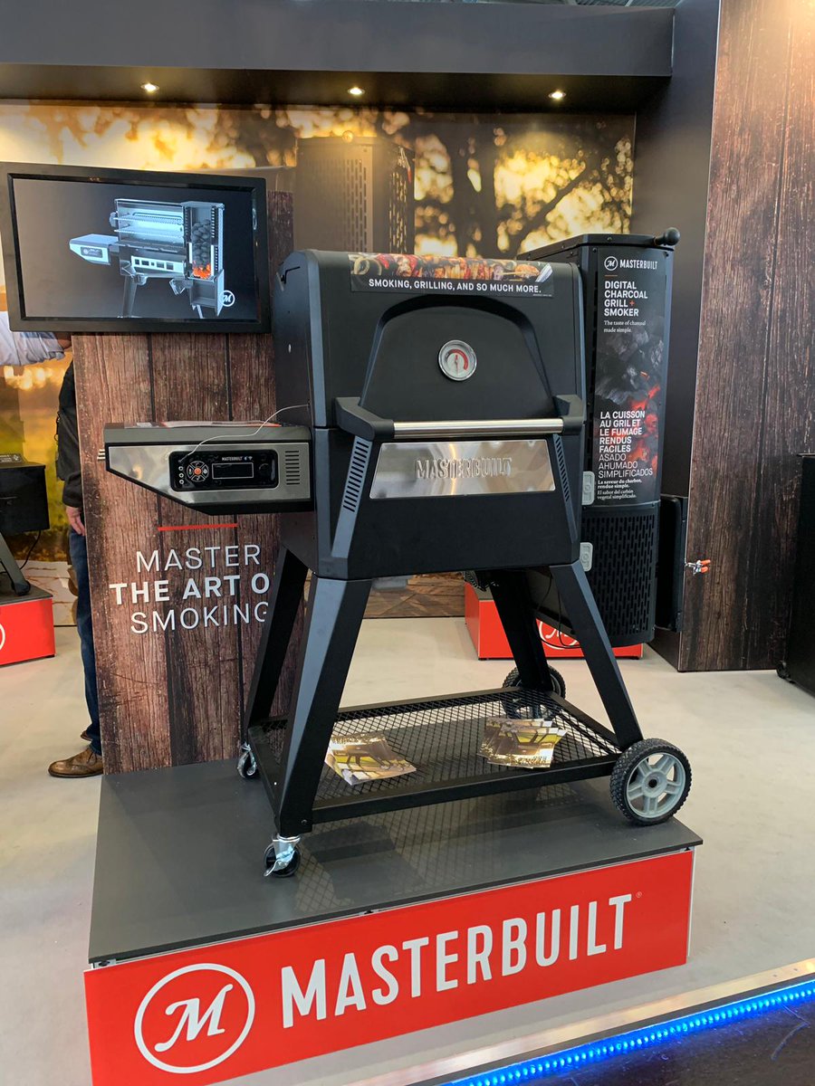 BBQBarnUK's tweet photo. Masterbuilt Gravity Fed series @masterbuilteu @Masterbuilt the art of Smoking perfected. Smoking, grilling and so much more. Available and in stock from @BBQBarnUK https://t.co/aPbLcGoZWj #bbqsmoker #gravityfed #masterbuilt https://t.co/pPPuieY9T3