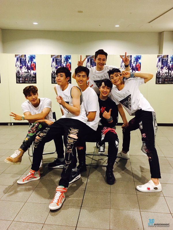 jh_yun_sj83's tweet photo. GALAXYが一番好き💛
来年の今頃は、ジュノちゃんが戻って来て
６人の２PMが見れるんだよね✨
#2PM_JapanDebut_9th_Anniversary https://t.co/tDrwUmwiej