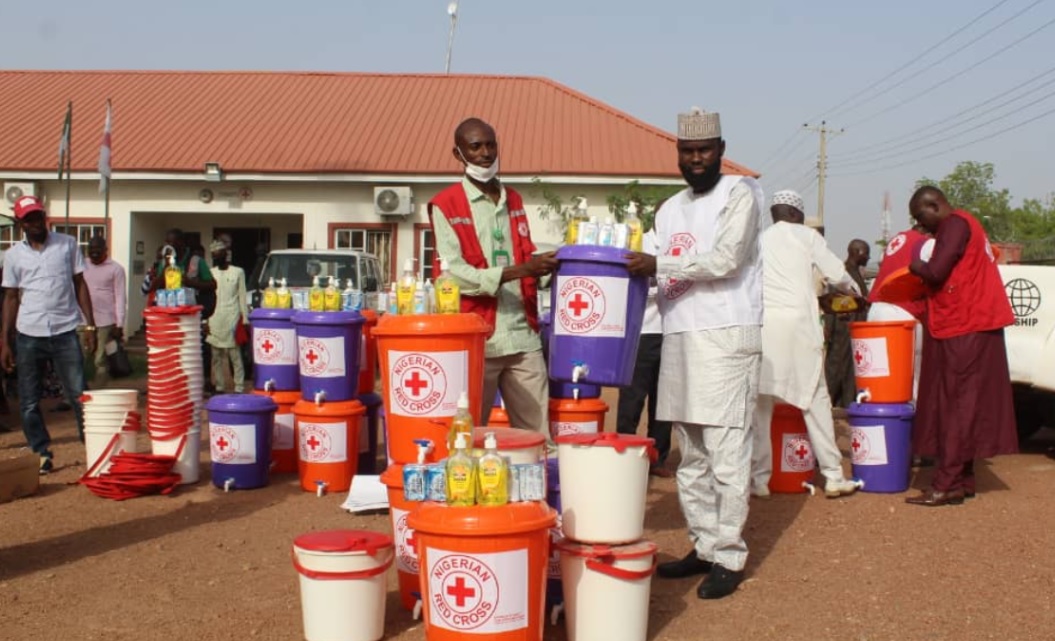 NRCS_Adamawa's tweet photo. The Branch also distributed personal protective equipment to the participants of COVID-19 training step down the skill at their various communities. Items include:
* wash hand based
* hand washing soaps
* hand sanitizers 
* hand gloves
* face marks 
* water buckets etc. https://t.co/APosRM7yX2