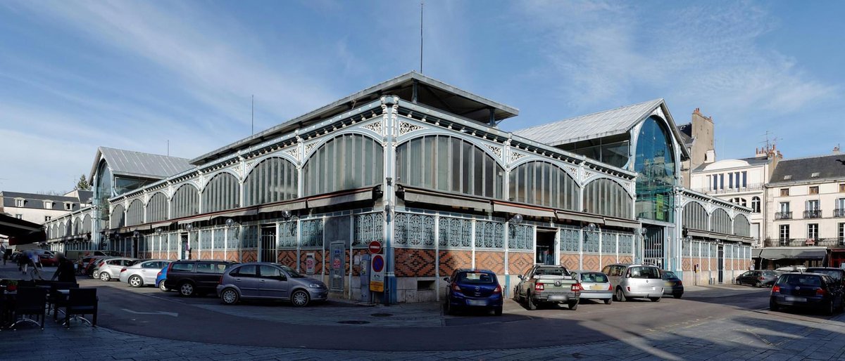 ddldg's tweet photo. Et si on supprimait temporairement à #Dijon du mercredi au samedi de 17H à 2H ttes les places de parking autour des Halles et en fermer l'accès aux véhicules afin de permettre aux restos/bars d'empiéter sur  la route et sur les places ainsi libérées dès leur réouverture ? 🙄 https://t.co/SdJfLXw955