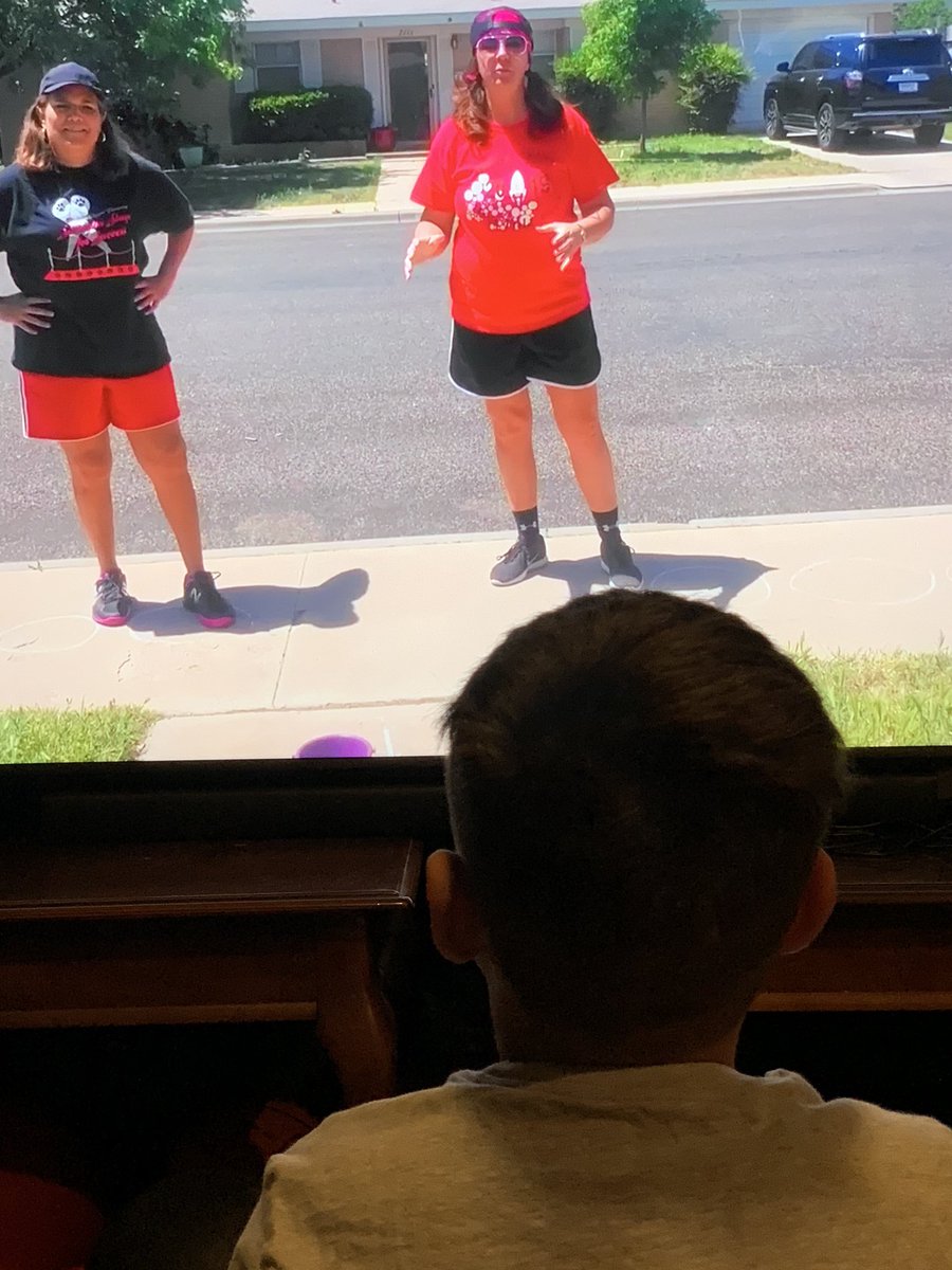 rileycoffman10's tweet photo. Zeke watching Coach Pardue’s event before playing the game. Field Day Ready!!! #ECISDFieldDayAtHome2020 @HaysSTEAMshines @EctorCountyISD @ScottMuri https://t.co/AdKpOJJDYl