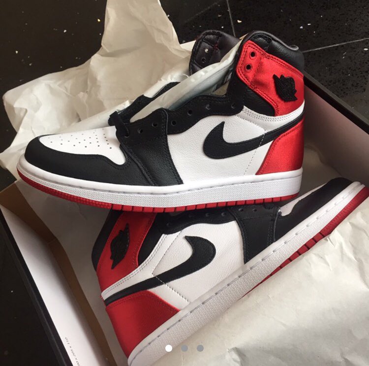 INTERIORPORN1's tweet photo. 👟 AIR JORDAN 1 GIVEAWAY 👟

We are organising a giveaway for you to win Air Jordan 1’s!

To enter you have to:

👟 Retweet this tweet
👟 Follow https://t.co/xxWW8mcwIb
👟 DM your shoe size on Instagram

WINNERS WILL BE ANNOUNCED ON SUNDAY. GOODLUCK 🖤 https://t.co/gyclmikSYQ