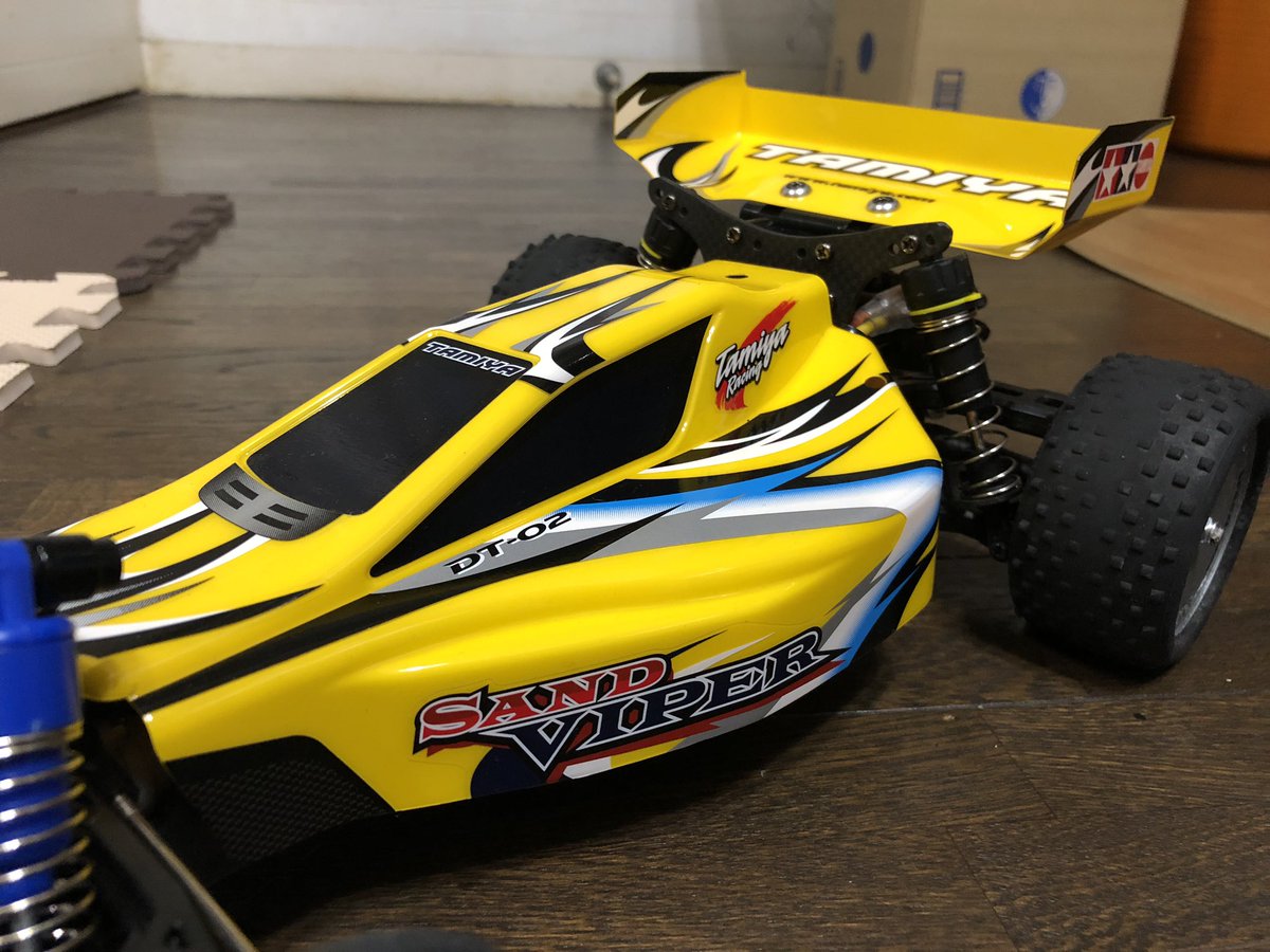 というわけでdt02にdt03のカーボンダンパーステーを組み込んでみました