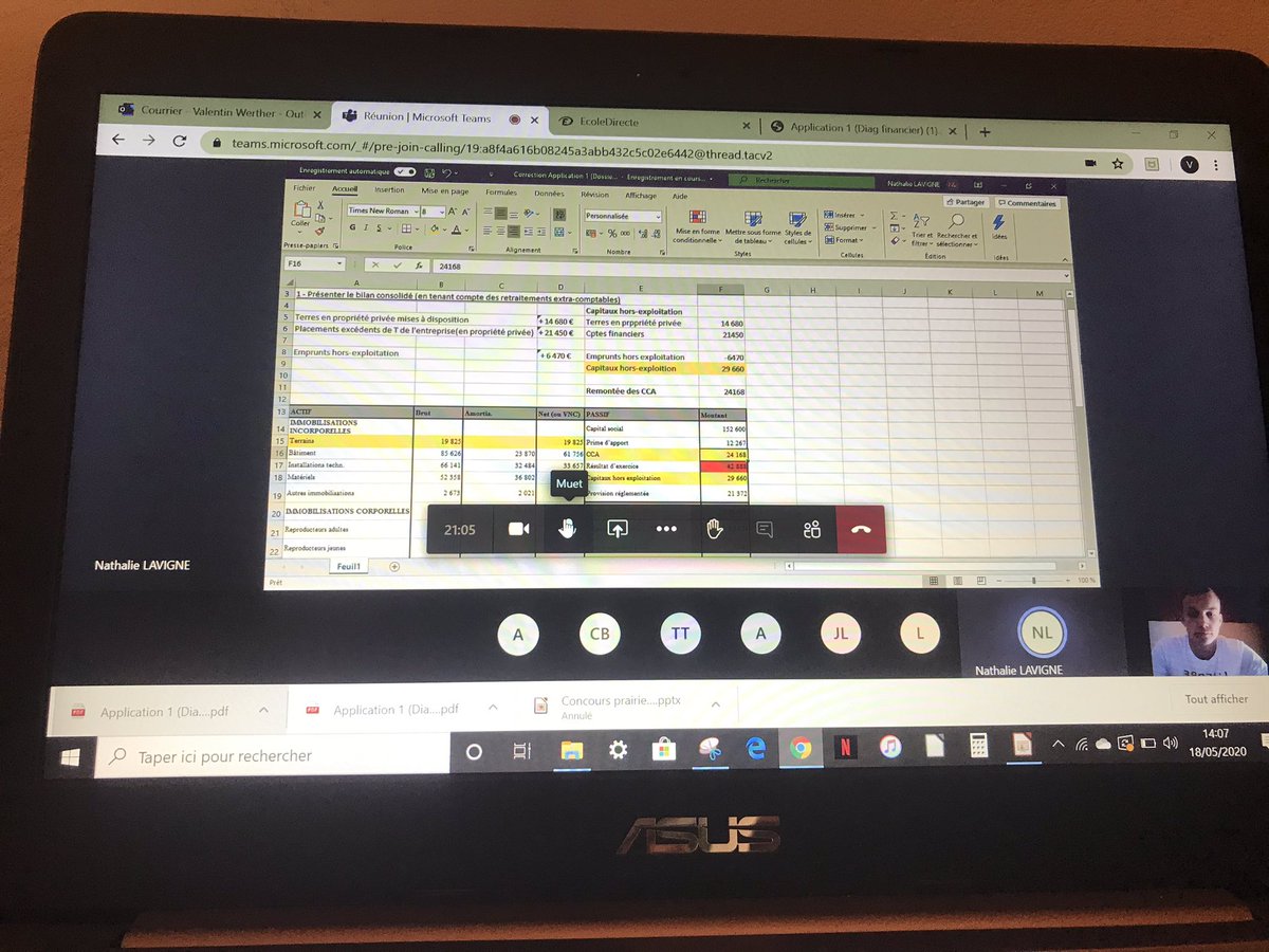 ValentinWerther's tweet photo. Comme depuis le début du confinement, on continue les cours de #gestion #BTSACSE @Etablieres en visio ! 😉
Cc @AlbanBoulard @jfvergnault @Herve_Pillaud https://t.co/XfMoXBUTBA