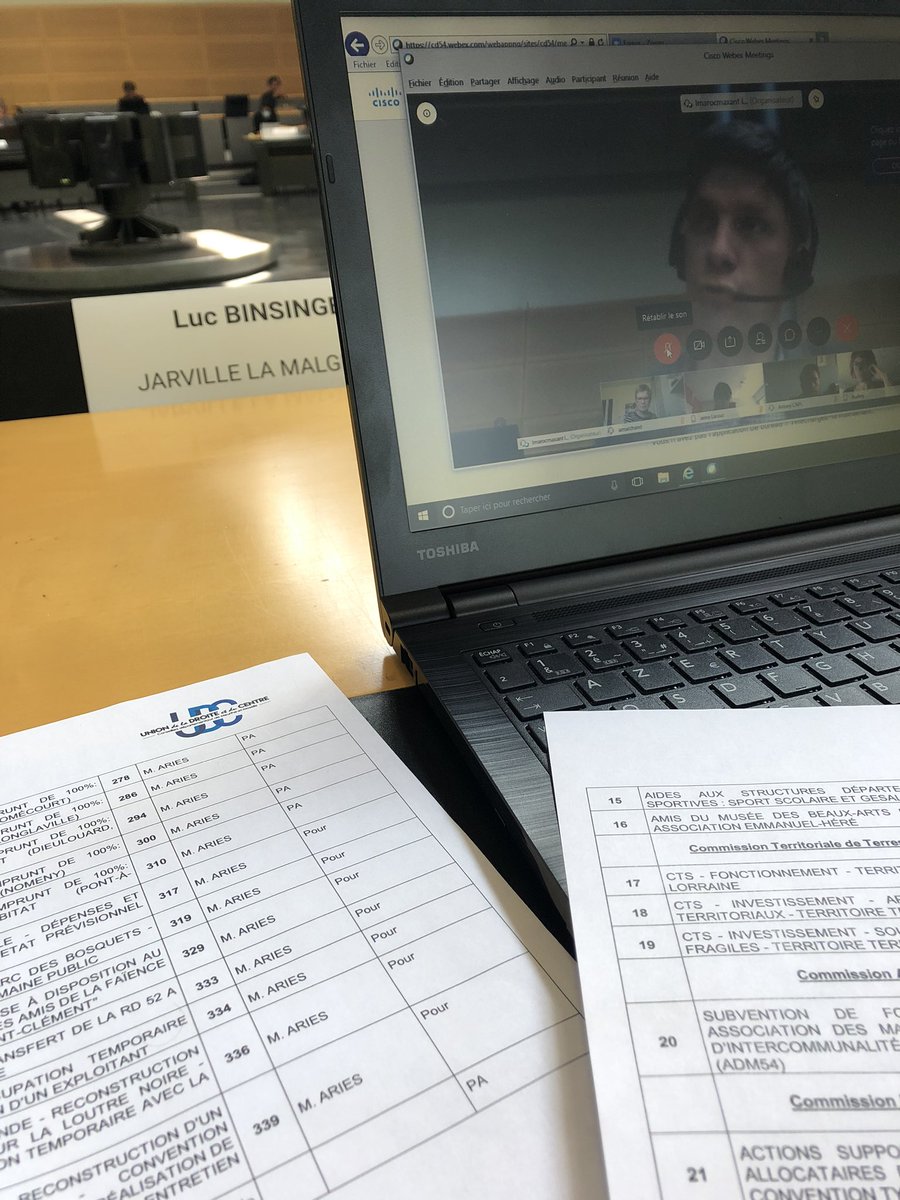 LucBinsinger's tweet photo. Commission Permanente @Departement54 en VisioConf mais en séance pour les présidents de groupe. @UDC54 #udc54 https://t.co/BbXgQxvCjU